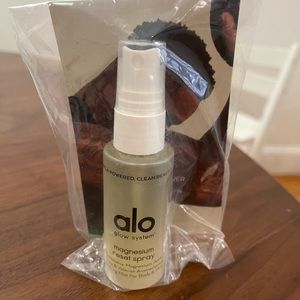 Alo Glow System Magnesium Reset Spray